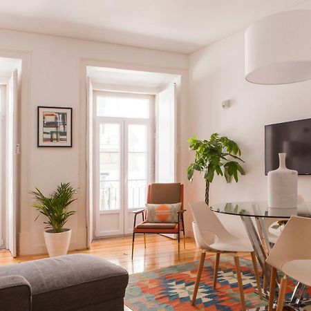 Cozy 1St Floor Flat Central Chiado District With Balconies And Ac 19Th Century Building Lisboa Exterior foto