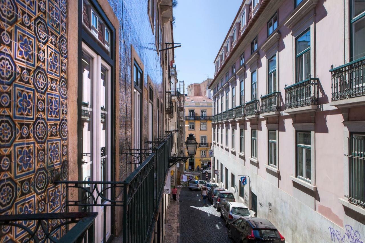 Cozy 1St Floor Flat Central Chiado District With Balconies And Ac 19Th Century Building Lisboa Exterior foto