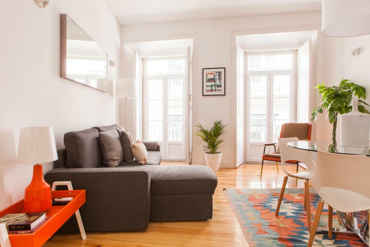 Cozy 1St Floor Flat Central Chiado District With Balconies And Ac 19Th Century Building Lisboa Exterior foto