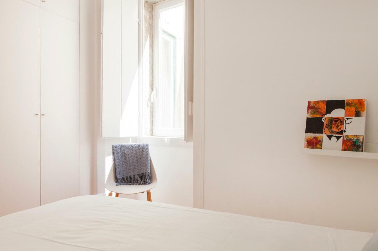 Cozy 1St Floor Flat Central Chiado District With Balconies And Ac 19Th Century Building Lisboa Exterior foto